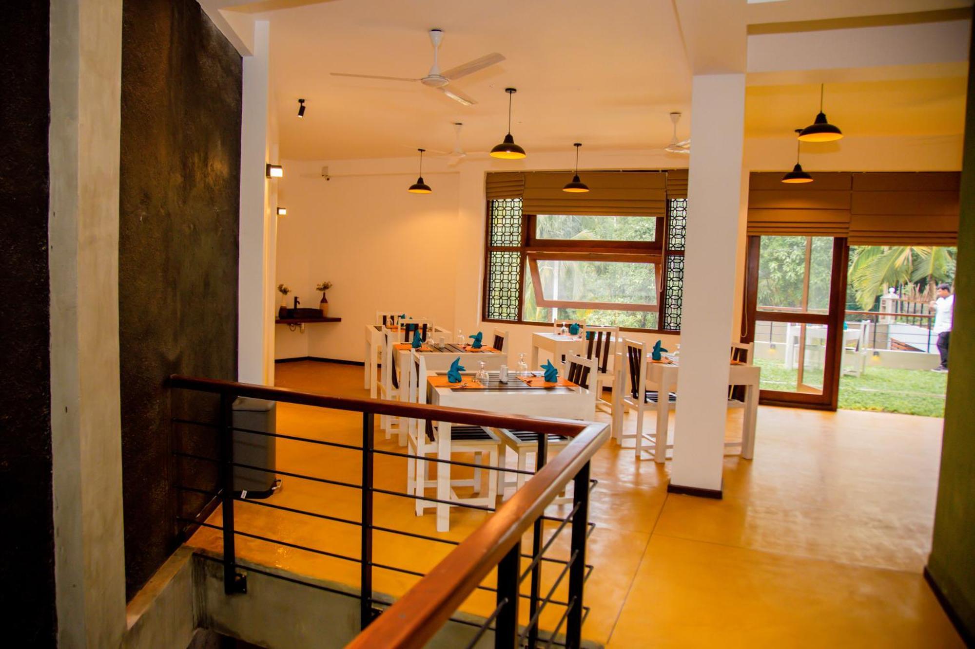 דיקוולה Hiriketiya Beach Hostels מראה חיצוני תמונה