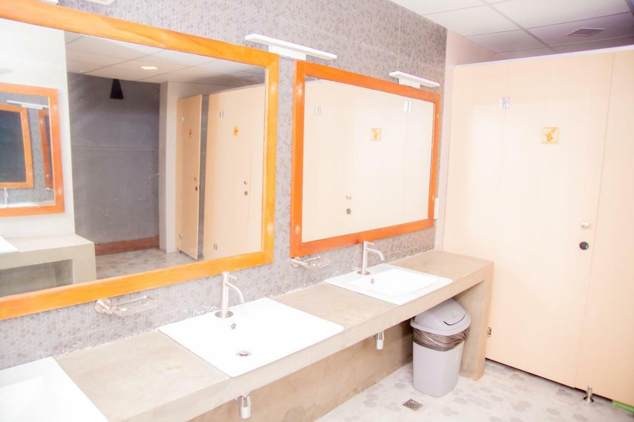 דיקוולה Hiriketiya Beach Hostels מראה חיצוני תמונה