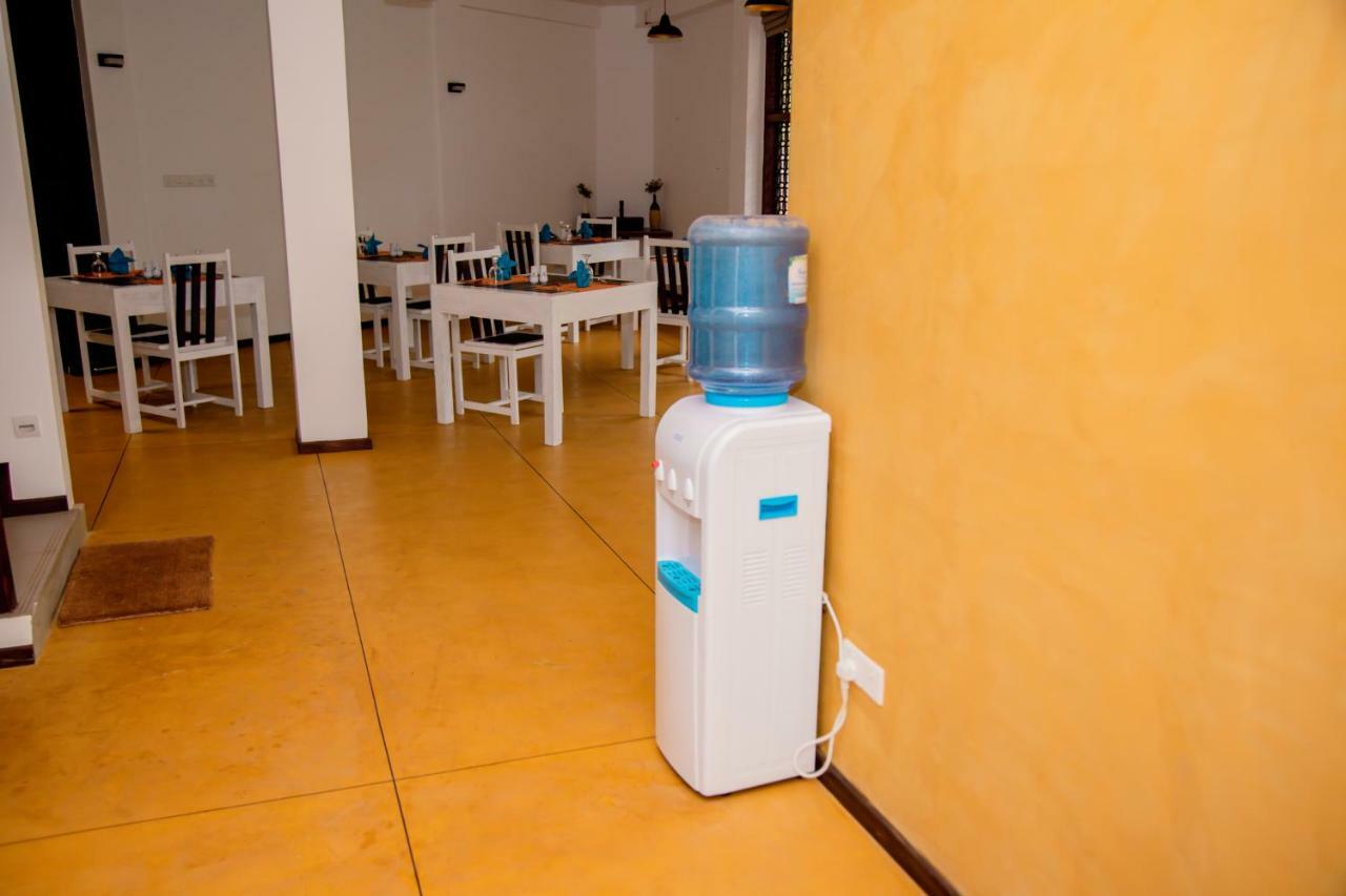 דיקוולה Hiriketiya Beach Hostels מראה חיצוני תמונה